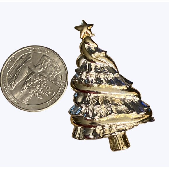 Christmas Tree Brooch Pin With Star Accent Vintage Holiday Jewelry - Picture 7 of 7